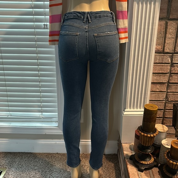 Good American- Good Curve Skinny Jeans size 4/27 - Picture 4 of 6